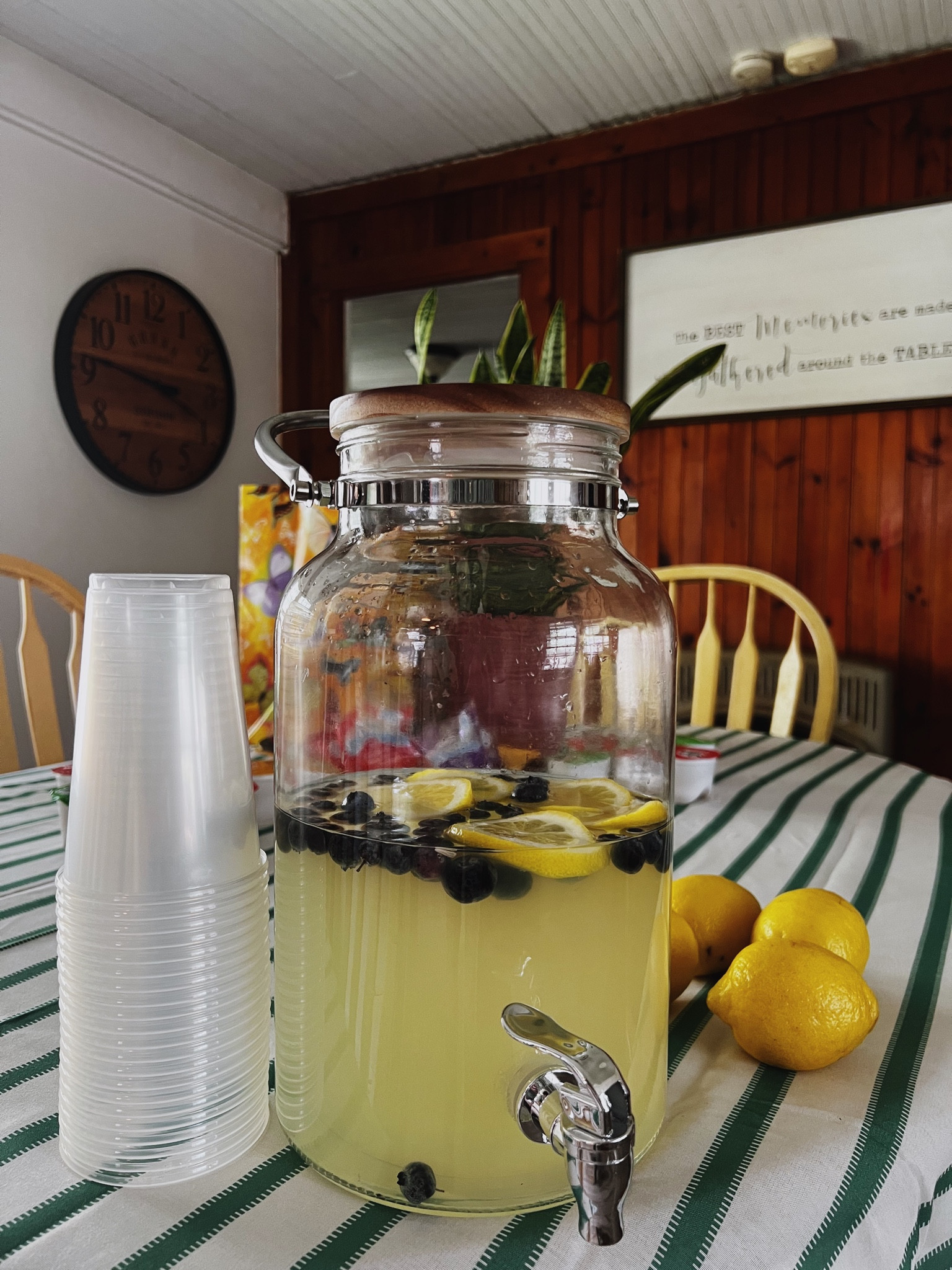 Spring lemonade 🌷☀️🍋🫐