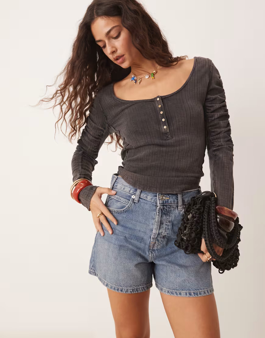 Free People tippi clean denim shorts in mid wash blue-White | ASOS (Global)