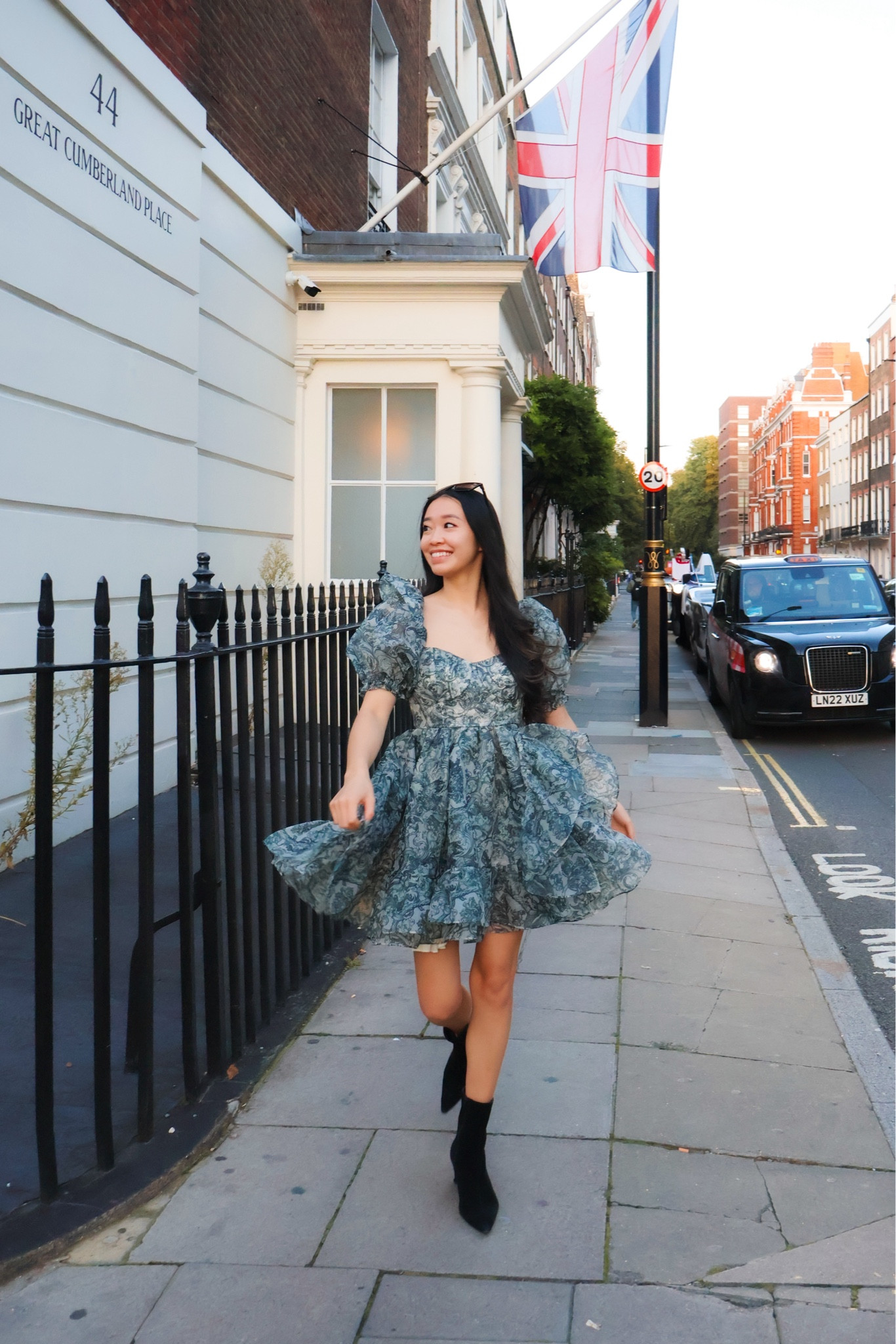 Perfect fall dress, keeps you warm with all the layers! Wearing my go to YSL bag in black and revolve black boot shoes in 8.5 

#LTKItBag #LTKHalloween #LTKSeasonal