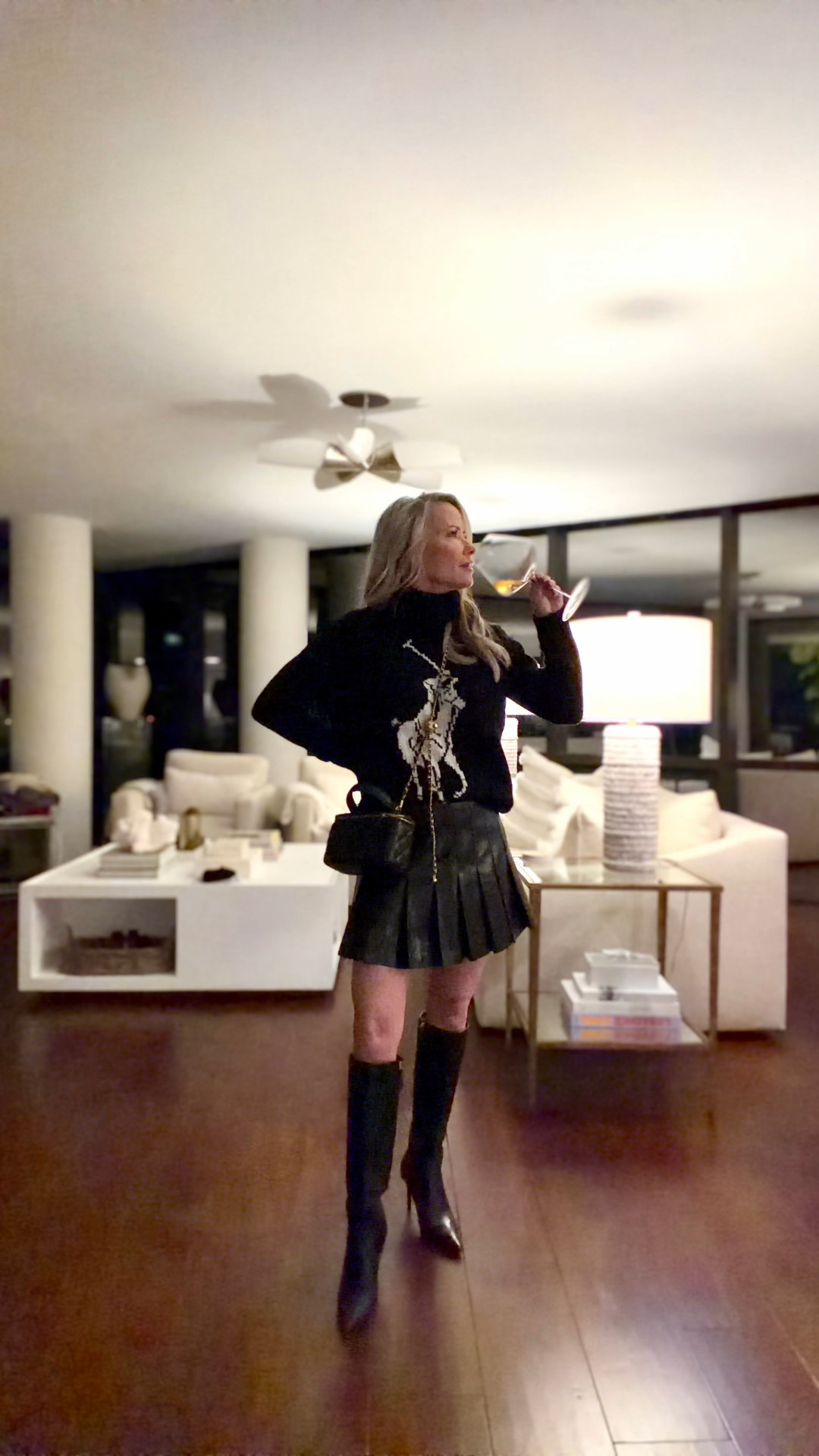 This sweater sells out, I did a get notified alert so i could grab it when it became available!  And this faux leather skirt is on 🔥

#LTKOver40 #LTKootd #LTKSeasonal