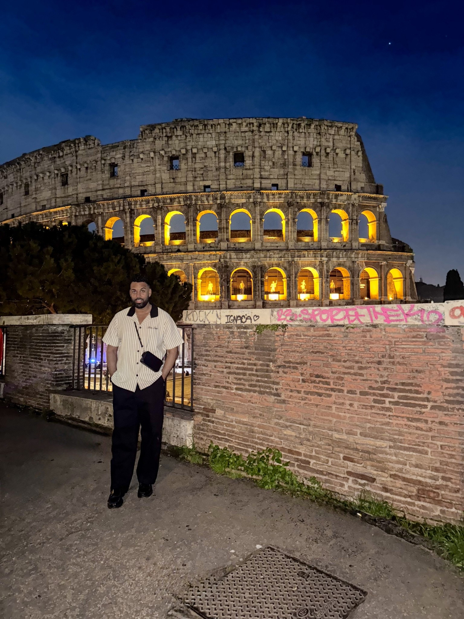 Rome wasn’t built in a day… but this outfit was. 😉🏛️ The Colosseum’s got history, but tonight it’s got competition. 

#RomeNights #ColosseumViews #WhenInRome #RomeByNight #MensFashionInspo #TravelStyle #OutfitInspo #RomanHoliday #StreetStyleGoals #FashionOnTheGo #NightOutfit #CityLightsVibes #TravelWardrobe #RomeAdventures #IconicLandmarks #mensloafers #mensshirts #menswidelegtrousers #riverisland #uniqlo

#LTKeurope #LTKmens #LTKsummer