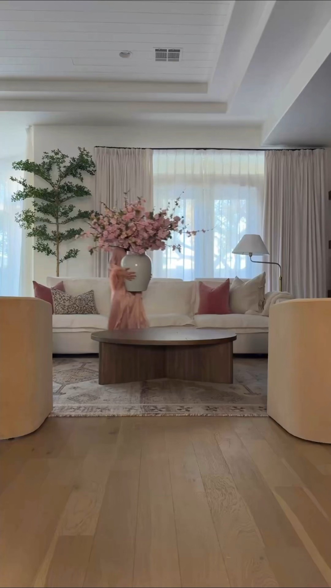 Styling with pink 🩷

#LTKBeauty #LTKSeasonal #LTKHome