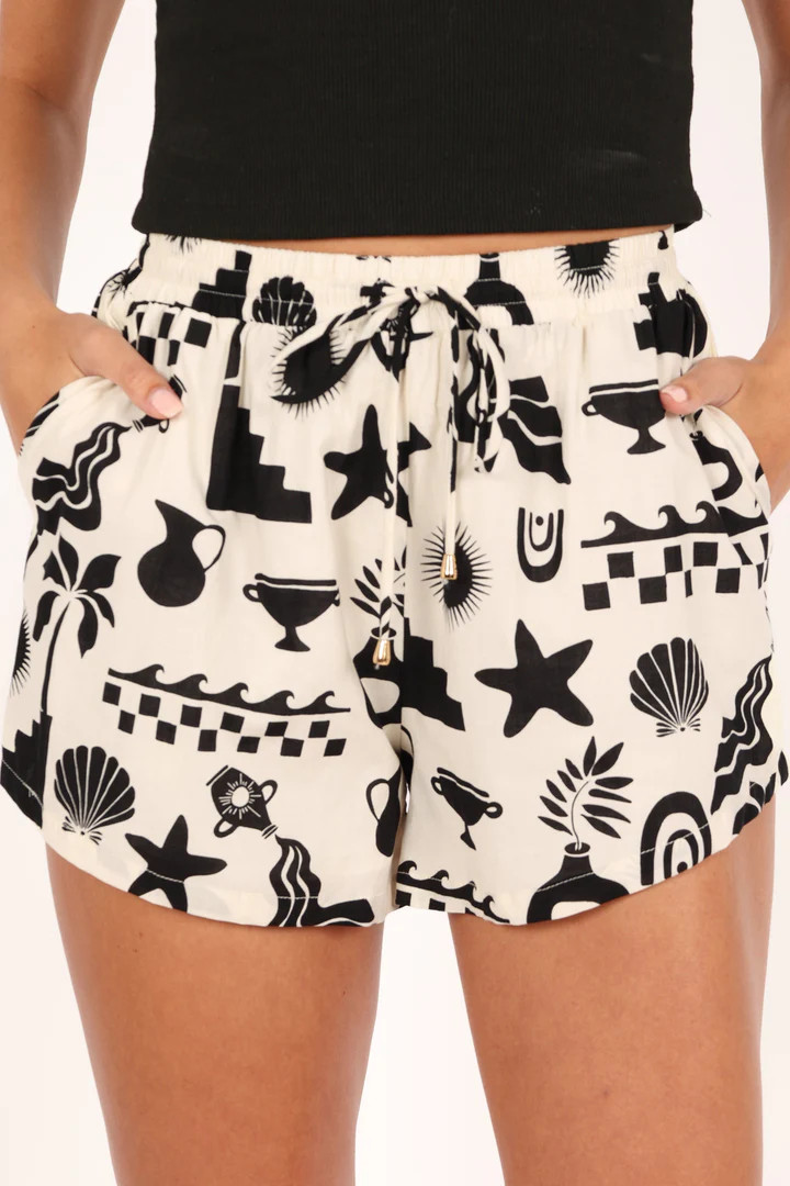 Nammos Short - Sand | Petal & Pup (US)