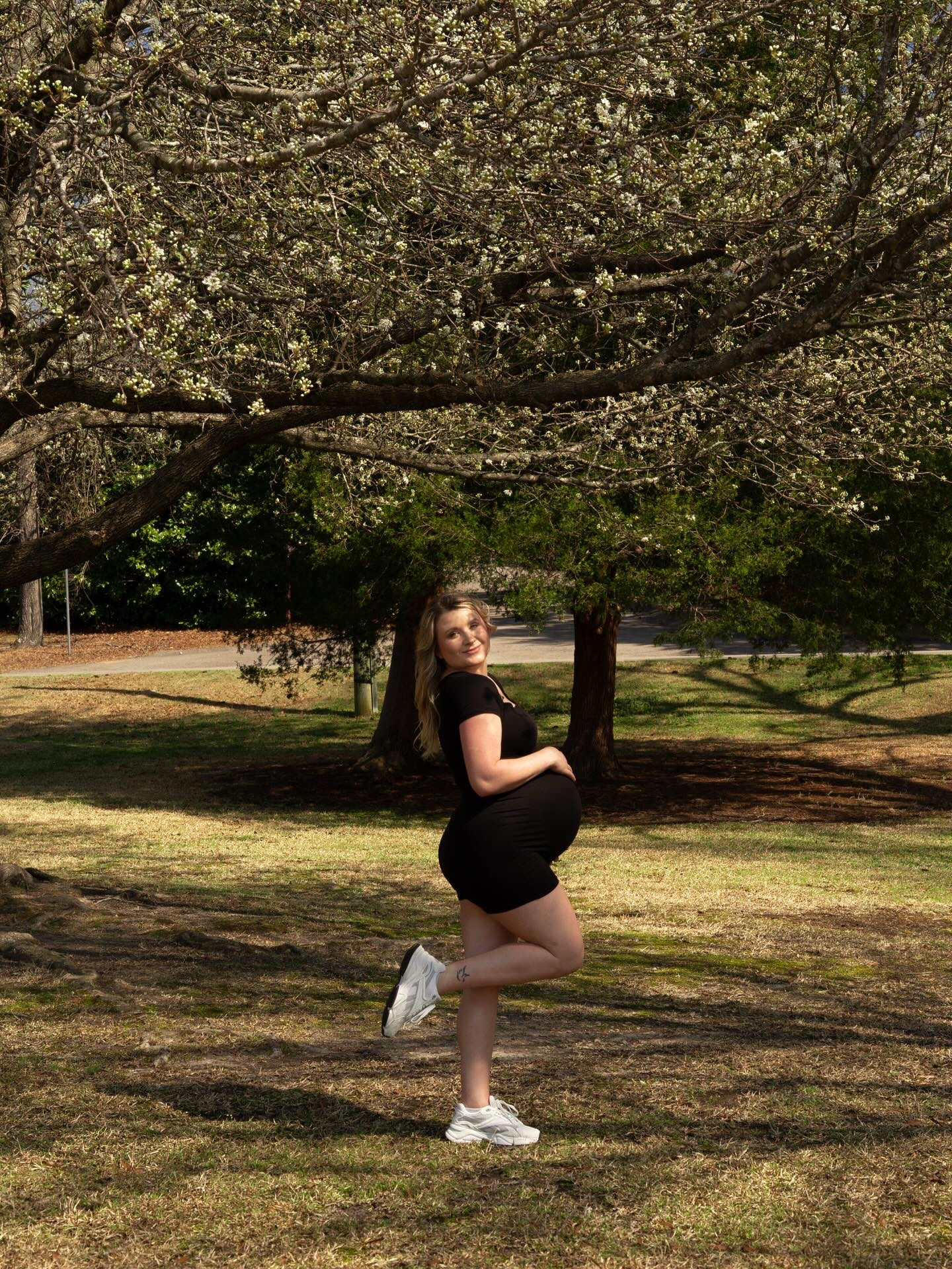 Bumping right along ~ 36 weeks with little bean 🤍