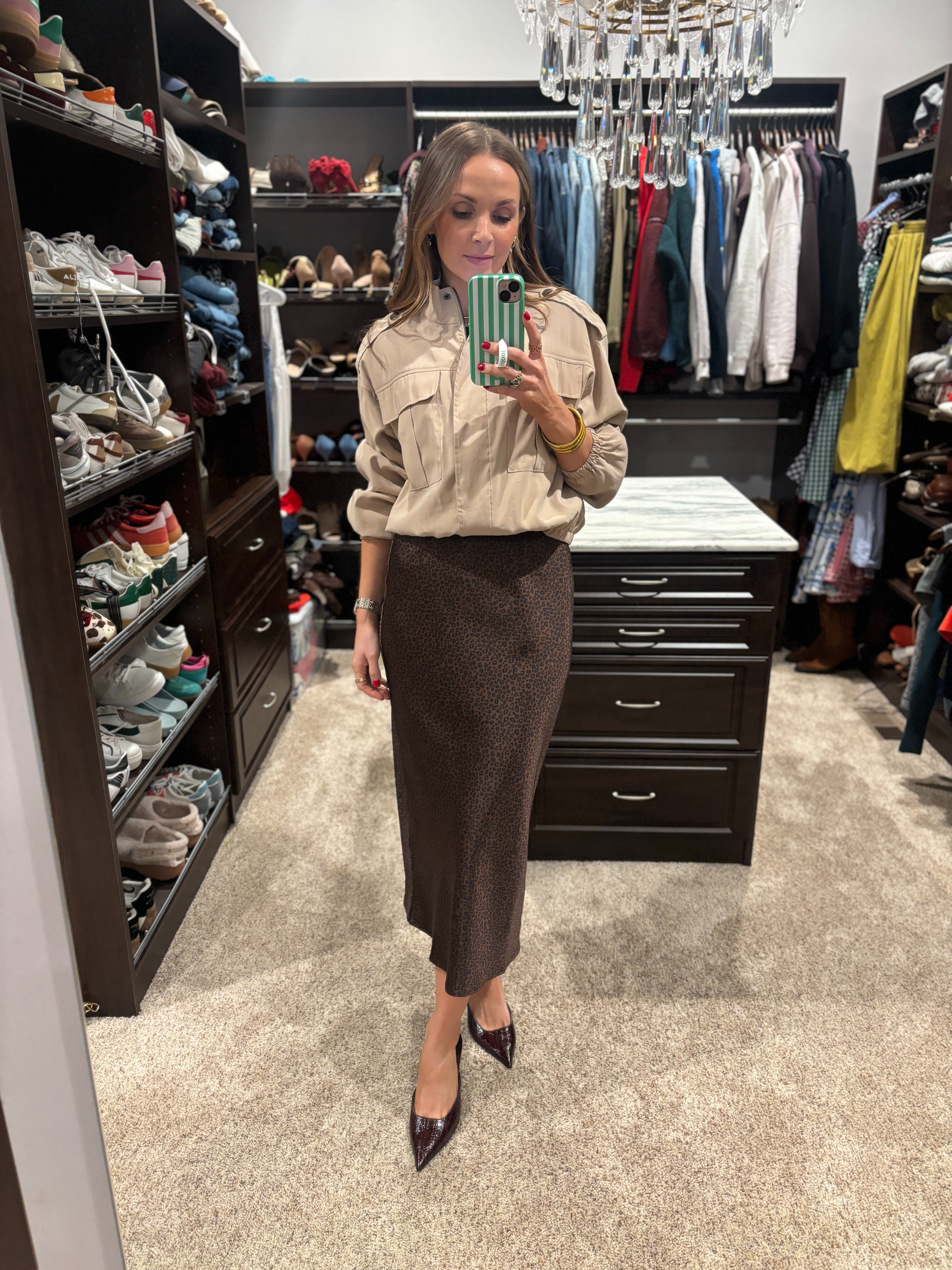 @Shopapp has tons of doorbusters + exclusive offers right now! ✨ Earn $50 off when you spend $200, plus there are so many good deals to shop. Offer ends September 6! #ShopPartner 

 