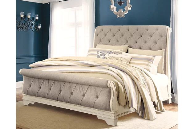 Realyn King Sleigh Bed | Ashley Homestore