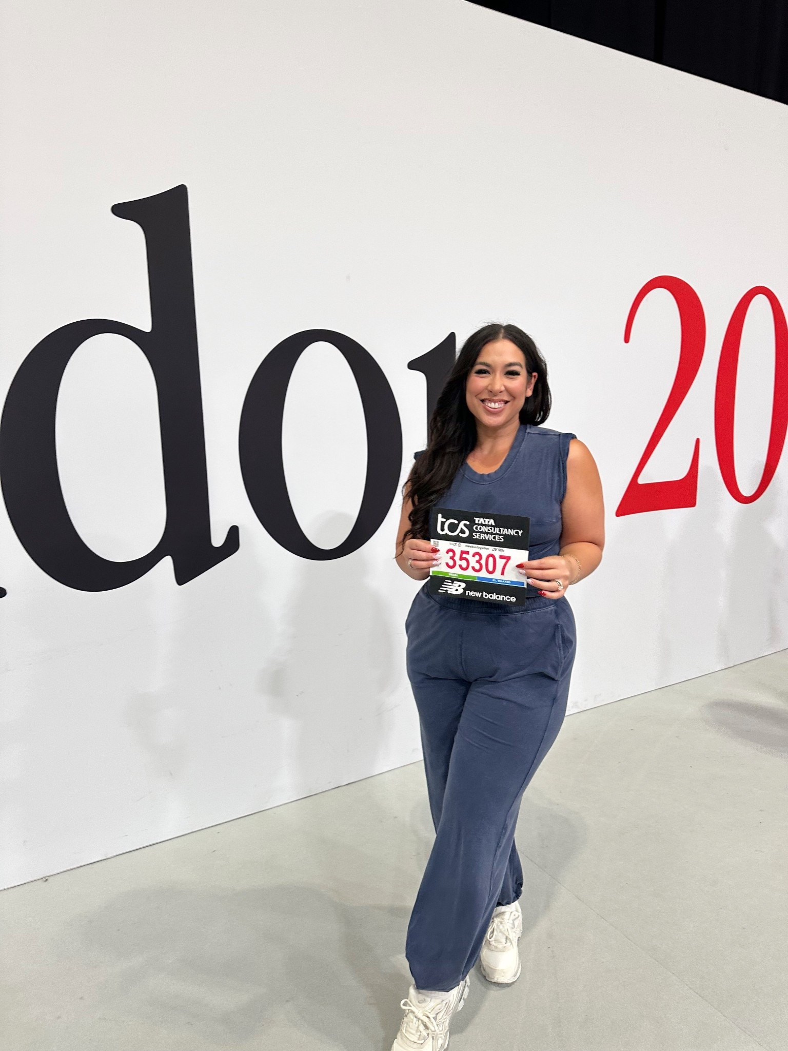 Size large blue set 

#LTKMidsize #LTKActive