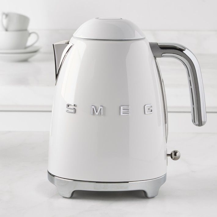 Smeg Electric Kettle 3D Logo, White | Williams-Sonoma