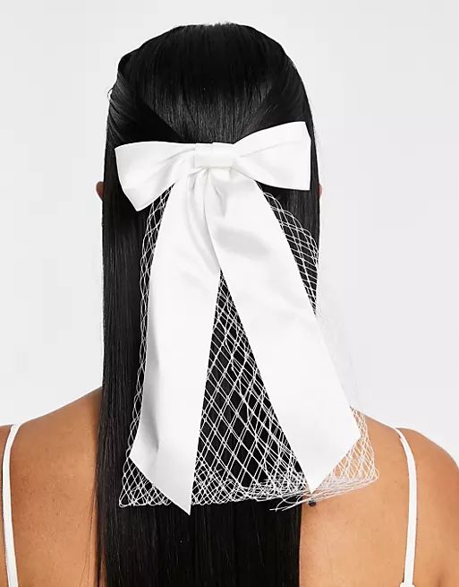 ASOS DESIGN Bridal hair clip with bow and mesh design in ivory | ASOS (Global)