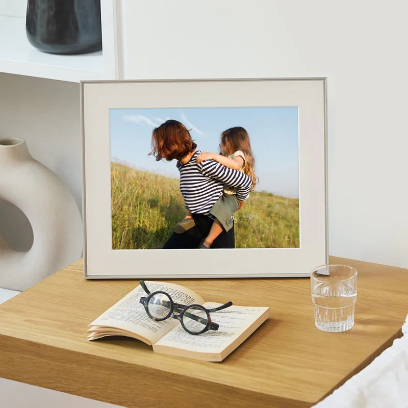 Walden 15" | Aura's largest, wall-worthy HD digital picture frame | Aura Frames