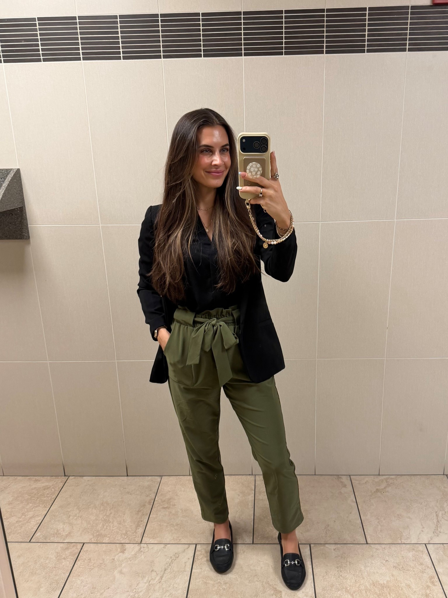 Outfit of the day

Office outfit
Work outfit
Office clothes 