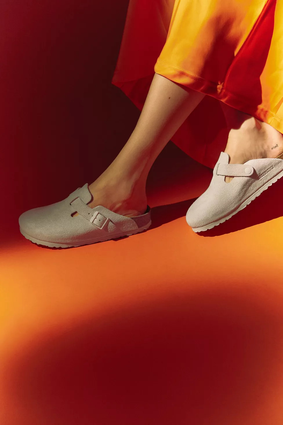 Birkenstock Boston Classic Suede Clog | Urban Outfitters (US and RoW)