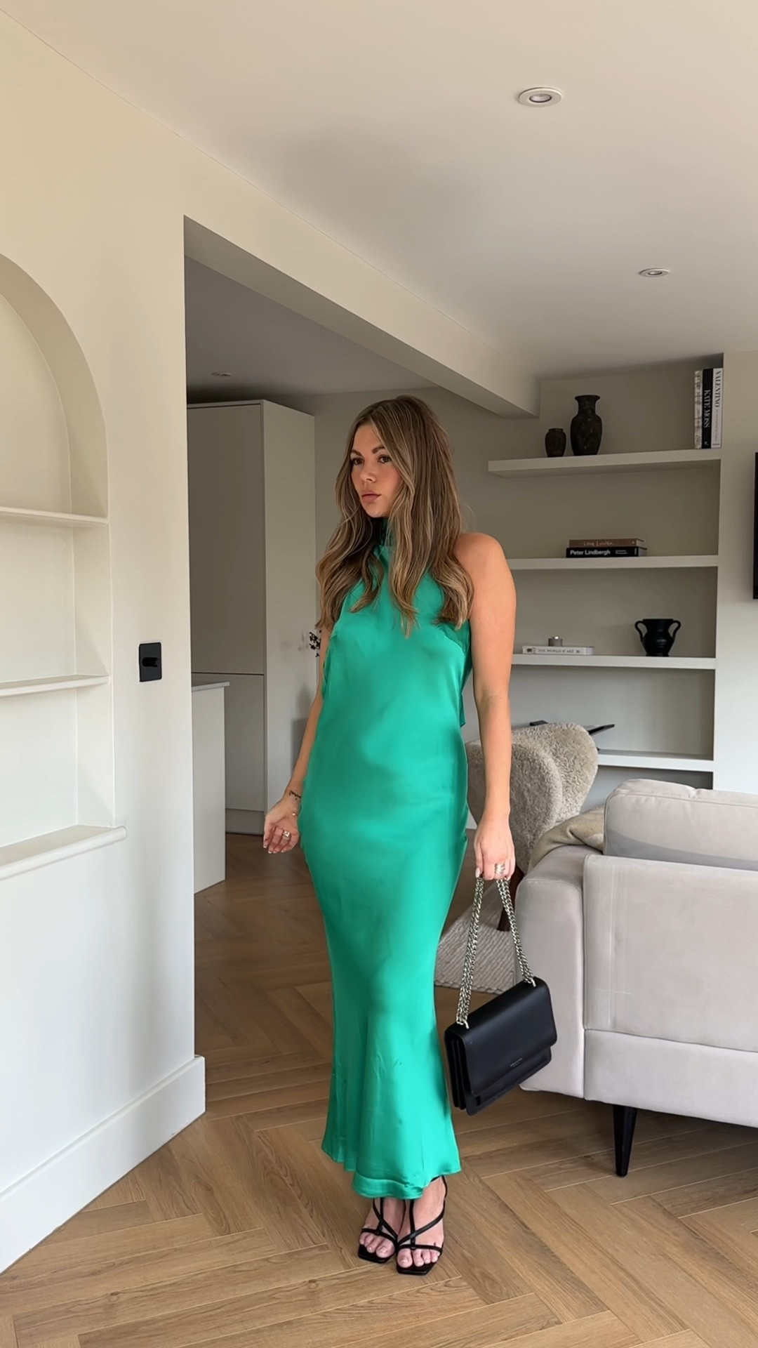 The most gorgeous teal dress - perfect for a wedding guest dress or even a holiday. Adjustable tie neck, backless and so flattering, Obsessed! 





#LTKunder50 #LTKwedding