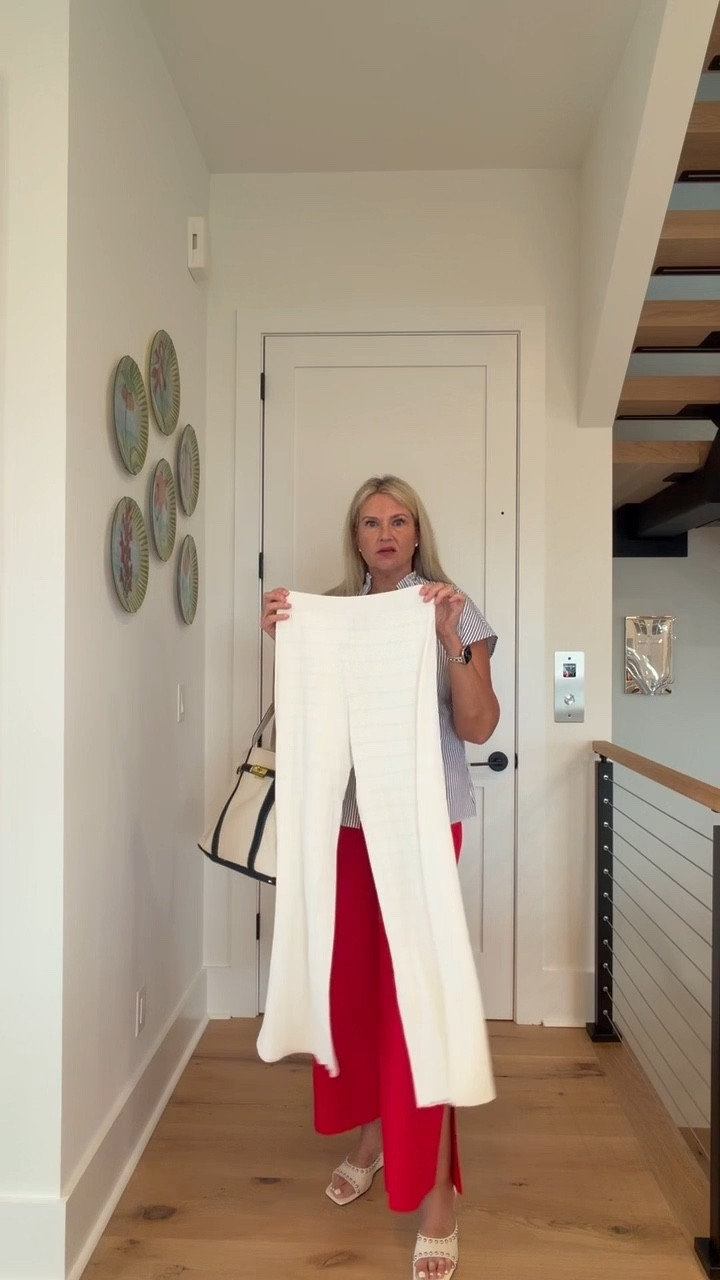 Spring style is officially happening! ☀️ These Solid & Stripe Logan pants are so comfy and cute—I wore them all last year and they’re back again. So many ways to style them!



#LTKSpringSale #LTKTall #LTKspringtrends