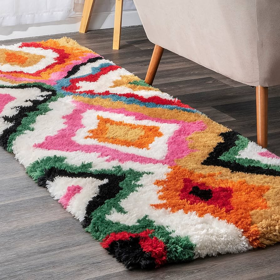 nuLOOM Handmade Carnival Abbey Shaggy Runner Rug, 2' 6" x 8', Multi | Amazon (US)