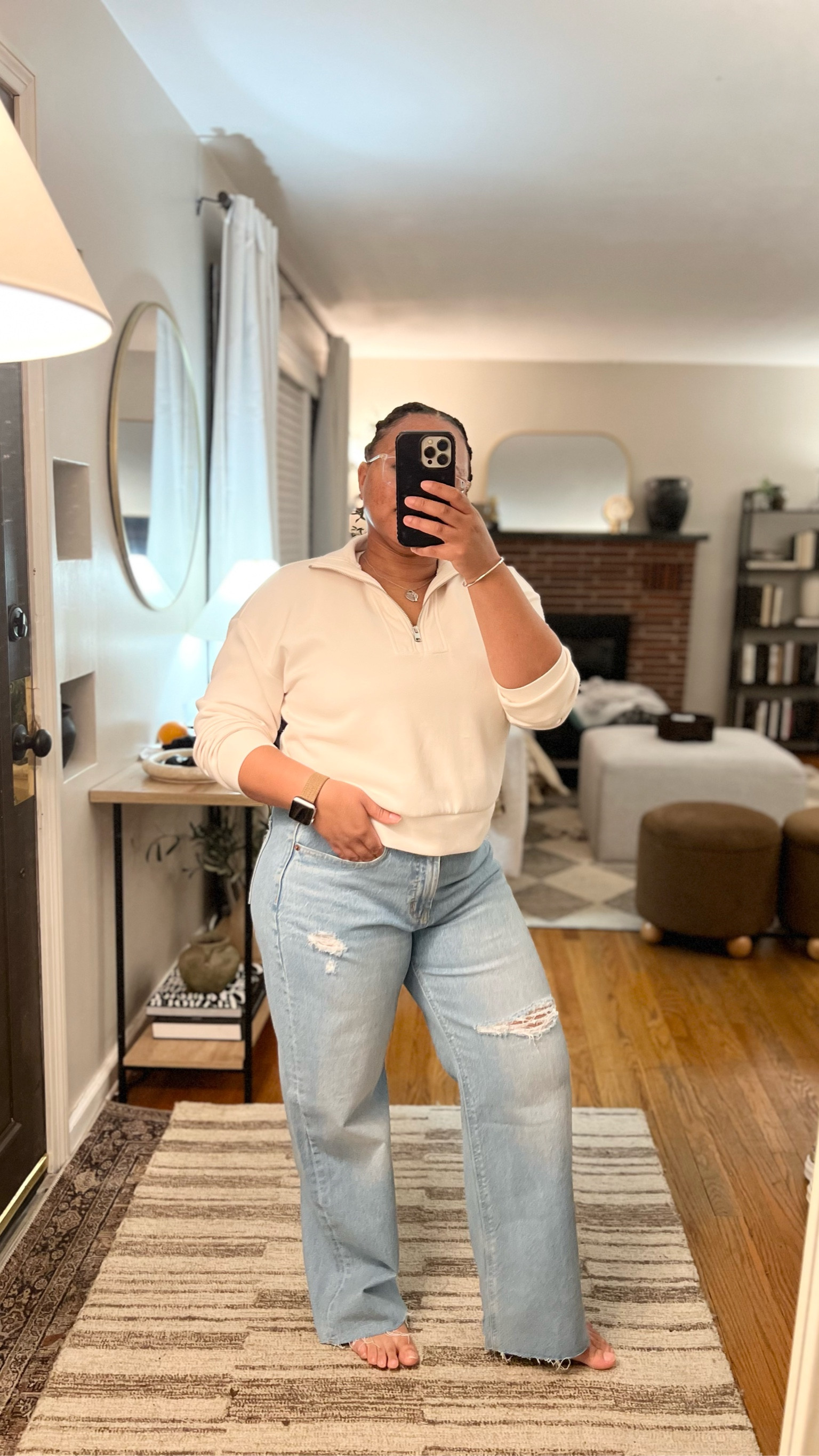 I found these high waisted wide leg jeans from Old Navy last week and I’m obsessed. These jeans are super comfortable and flattering! 

Jeans/ ripped jeans/ old navyy

#LTKstyletip #LTKfindsunder50