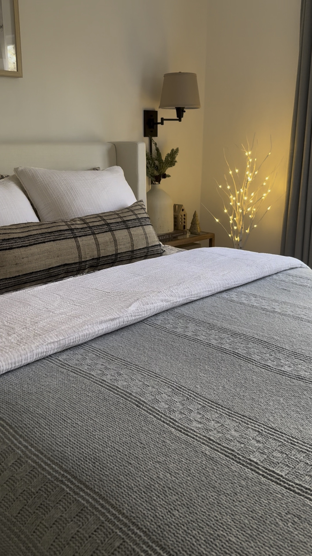 Holiday bedroom decor
Holiday bedding 
Winter sheets 
Pottery barn blanket 
Pinch pleat curtains 

#LTKHoliday #LTKSeasonal #LTKHome