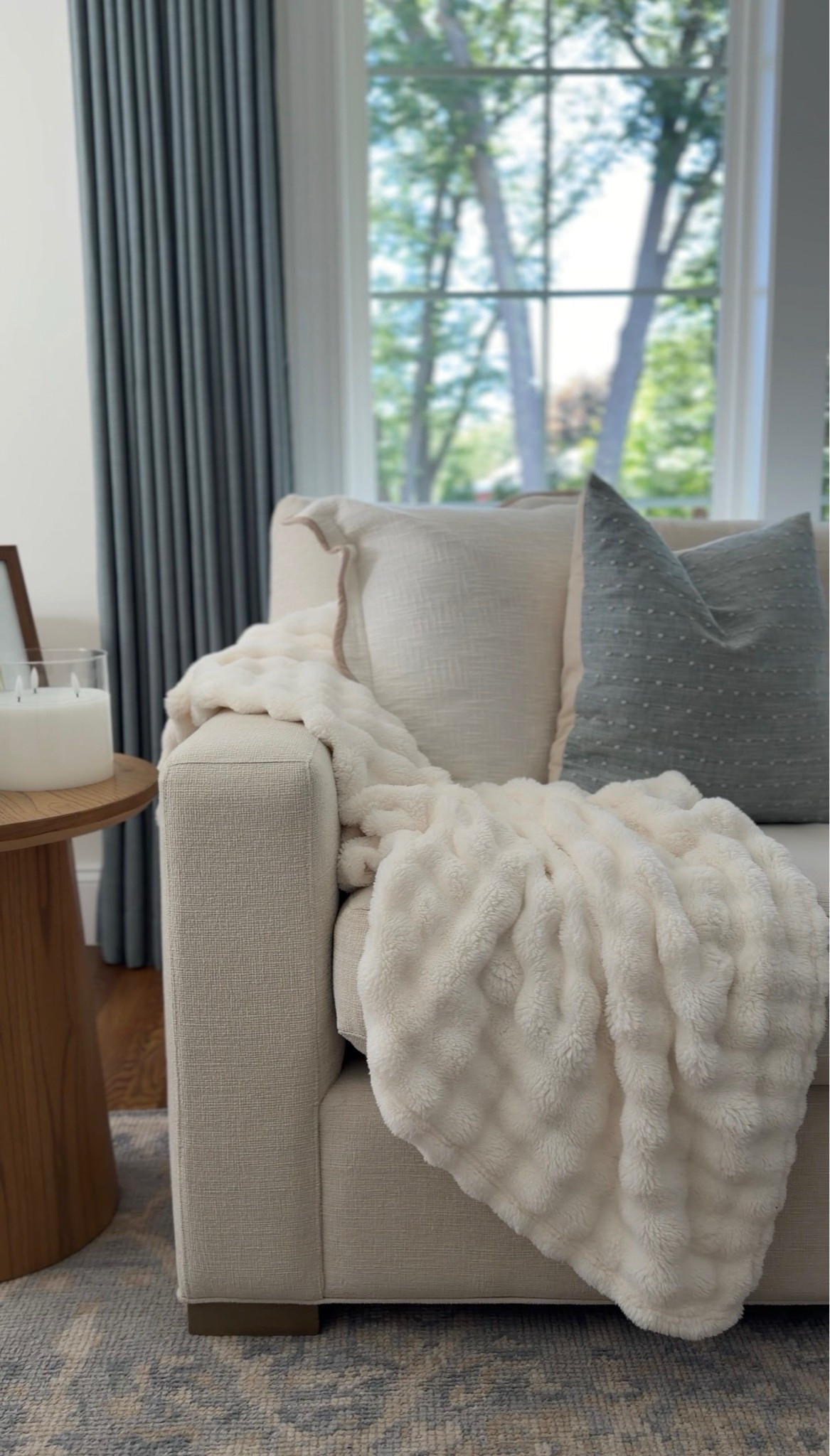 The coziest throw blanket I’ve tried! On sale for almost 40% off and it comes in a bunch of colors!

#LTKHome #LTKSaleAlert