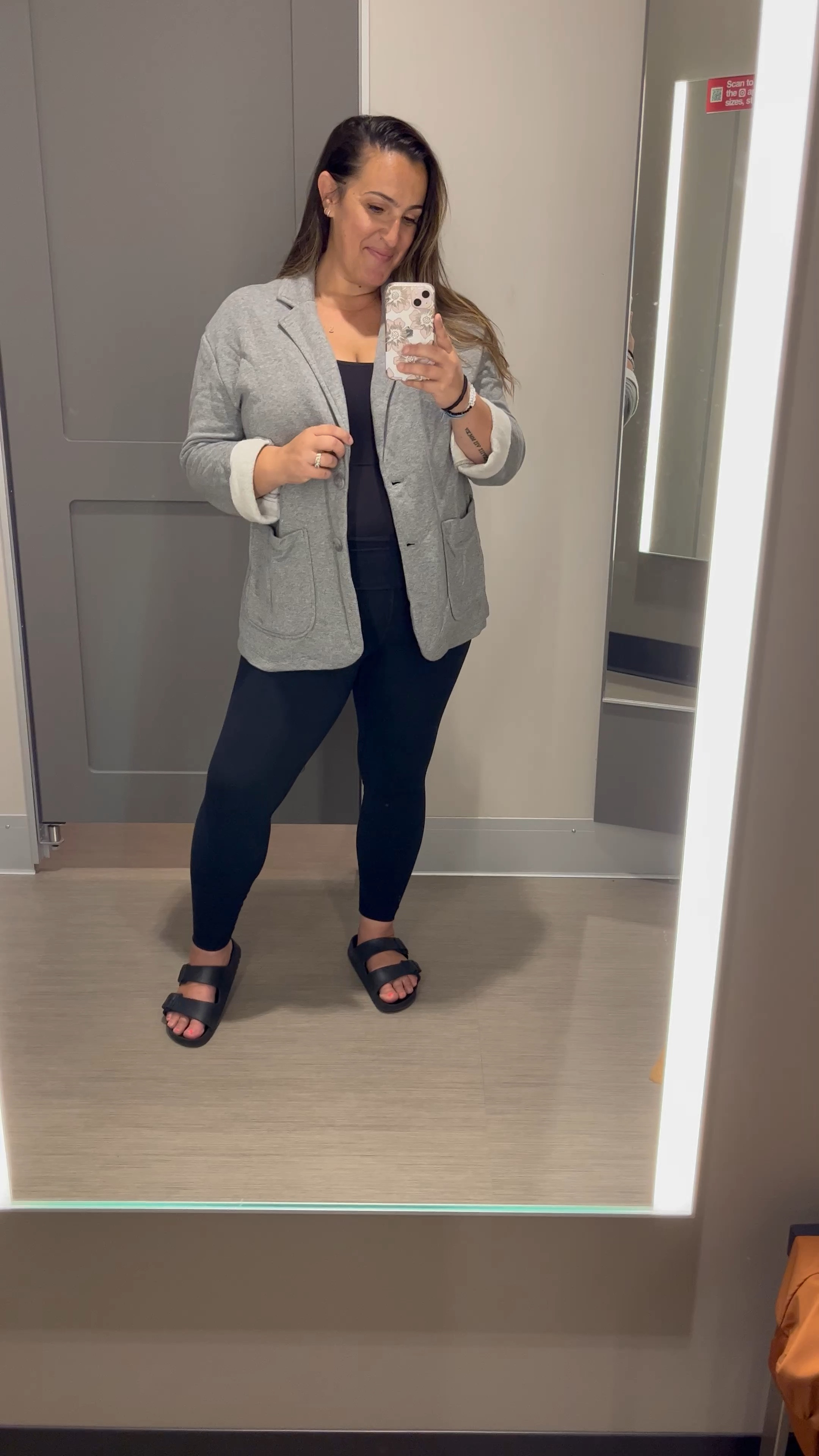 A Sweatshirt that’s a Blazer?! YES!! So cozy and can be worn in so many different ways. Perfect for work wear, work from home, fall nights out. 

Comes in 3 colors.
I’m wearing size XL

#LTKworkwear #LTKstyletip #LTKunder50