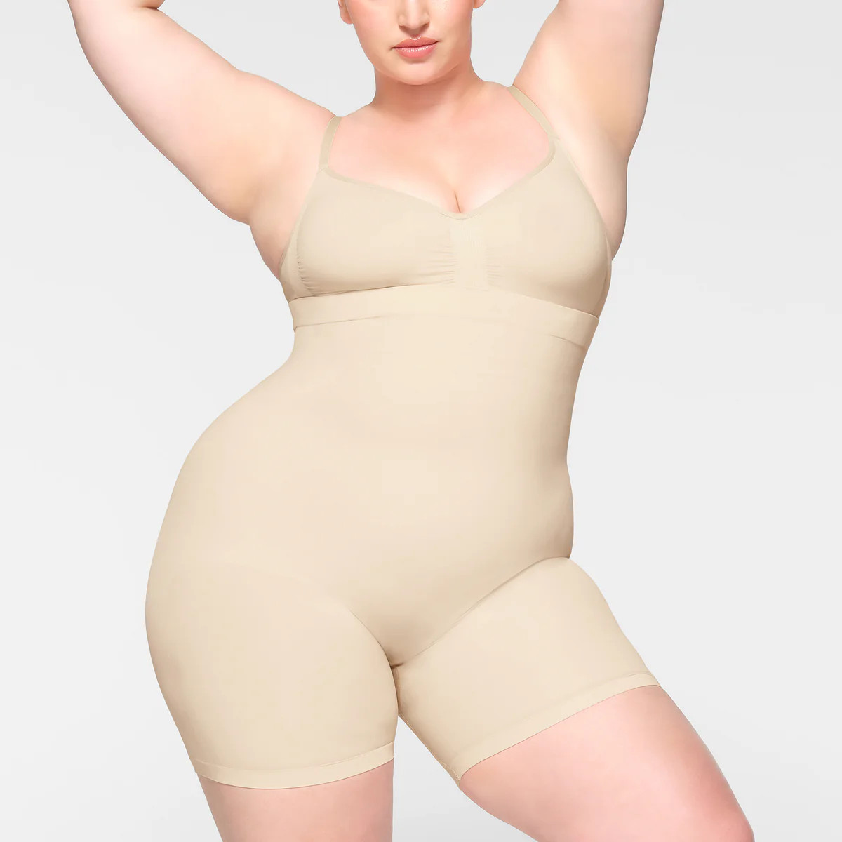 MID THIGH SHORT | SKIMS (US)
