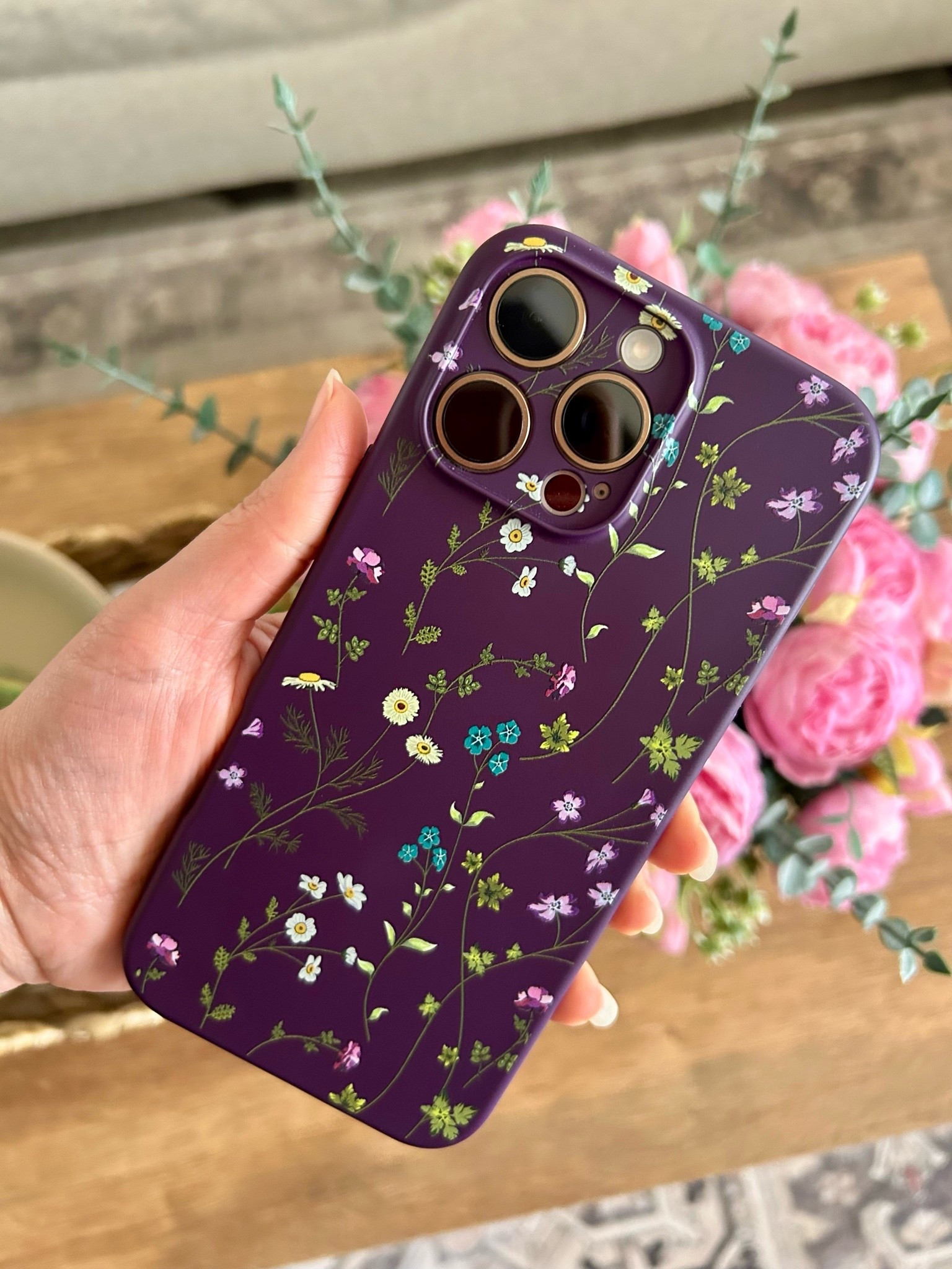 Such a cute iPhone case. Only $8.49.

#LTKSeasonal #LTKHome #LTKSaleAlert