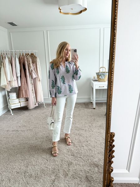 This adorable J.Crew Factory top is giving me vacation vibes! I have it paired with my favorite white jeans from Nordstrom! Wearing size small in the top and size 28 in the jeans! Spring outfits // vacation outfits // casual outfits // white jeans // J.Crew finds