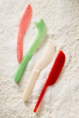 Mignon Festive Resin Spreaders, Set of 4 | Anthropologie (US)