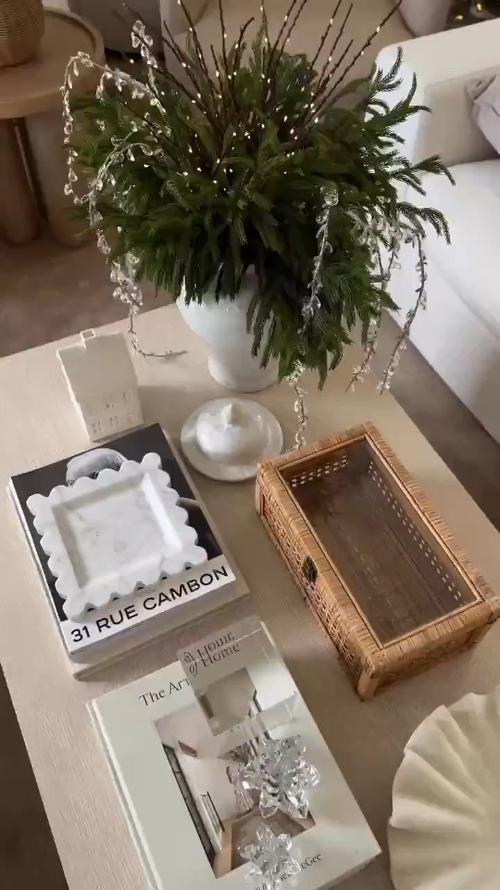 Christmas Decor

#Christmasdecor #cljsquad #amazonhome #organicmodern

#LTKSeasonal #LTKHome #LTKHoliday