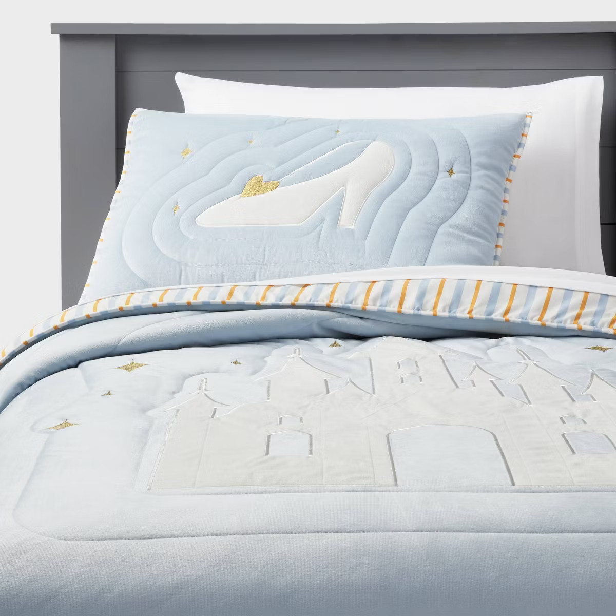 Princess Castle Kids' Quilt - The Disney Collection by Pillowfort™ | Target