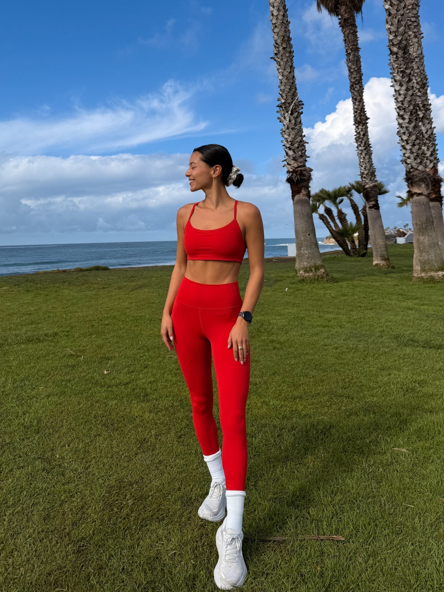 My favorite holiday set from Vuori!! BlissBlend™️ set from the AllTheFeels™️ Collection in the new Cherry color❤️

@vuoriclothing #vuoriclothing #vuoripartner


#LTKActive #LTKHoliday