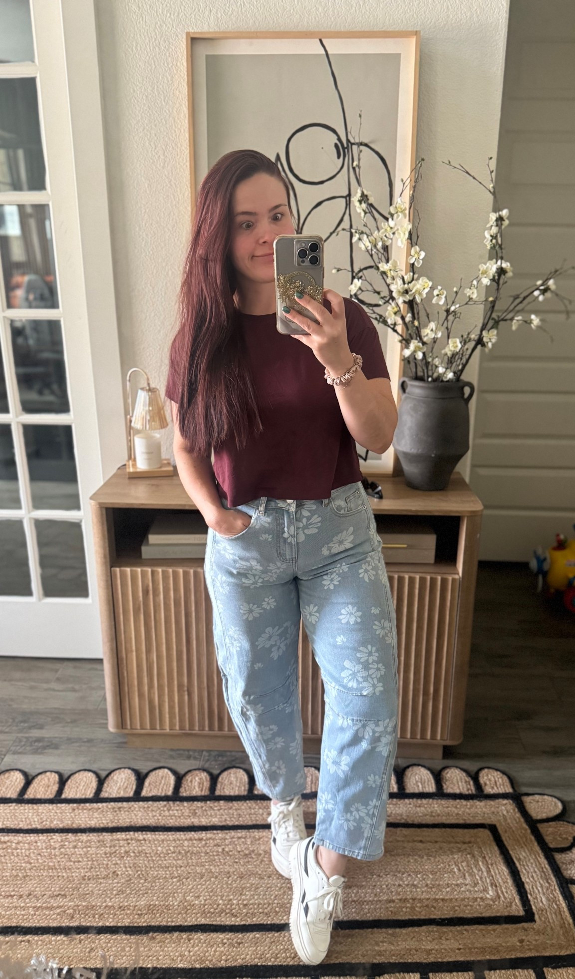 It was so hard to decide on this color of barrel jeans, they’re all so good! Runs true/smaller - I’m wearing small.

#LTKFindsUnder50 #LTKMidsize #LTKStyleTip