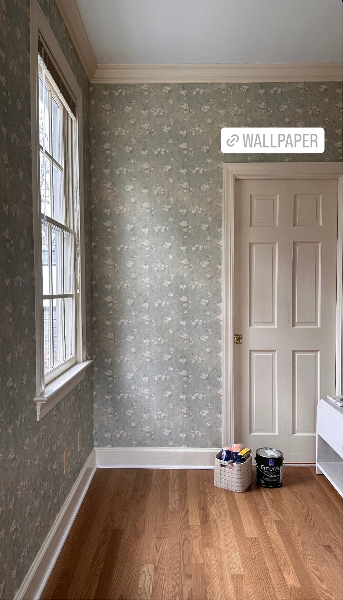 Floral wallpaper that I used in the bedroom 🤍

#LTKhome