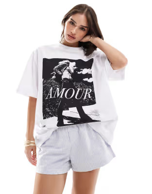 ASOS DESIGN oversized t-shirt with amour magazine photographic in white | ASOS (Global)