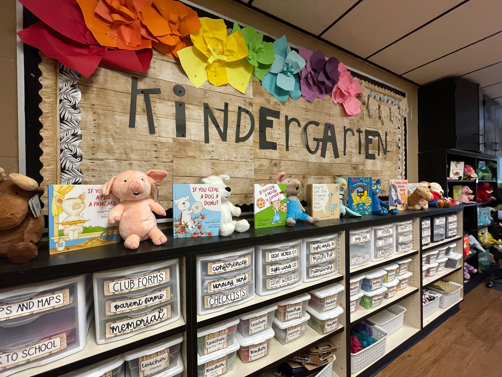 Some of my fav school and home organization bins! All Amazon linked.