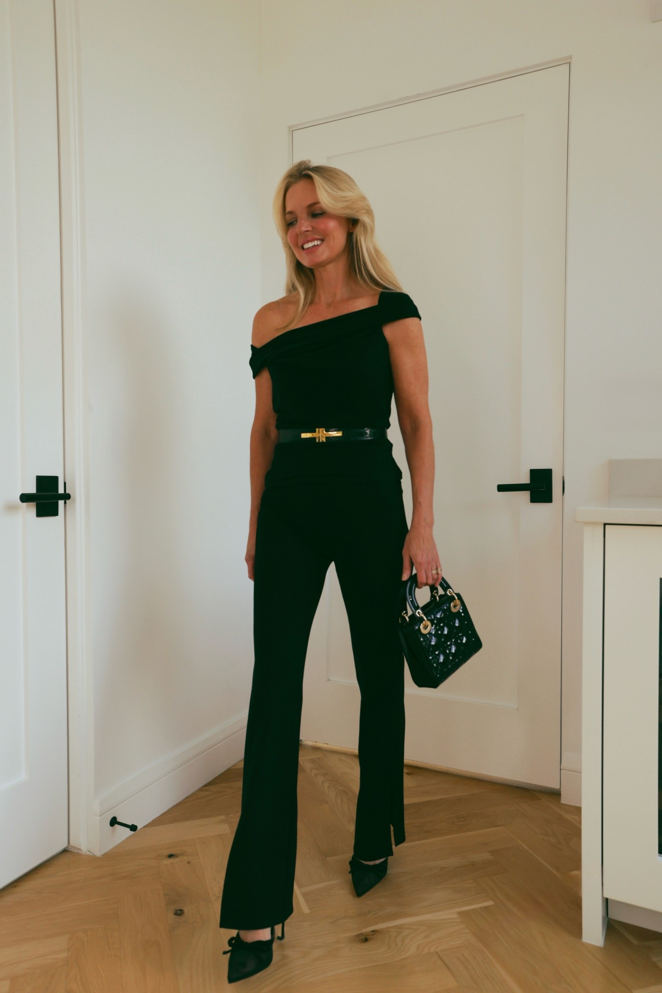 Date night or event outfit inspo featuring comfy and slimming black pants

#LTKSeasonal #LTKOver40