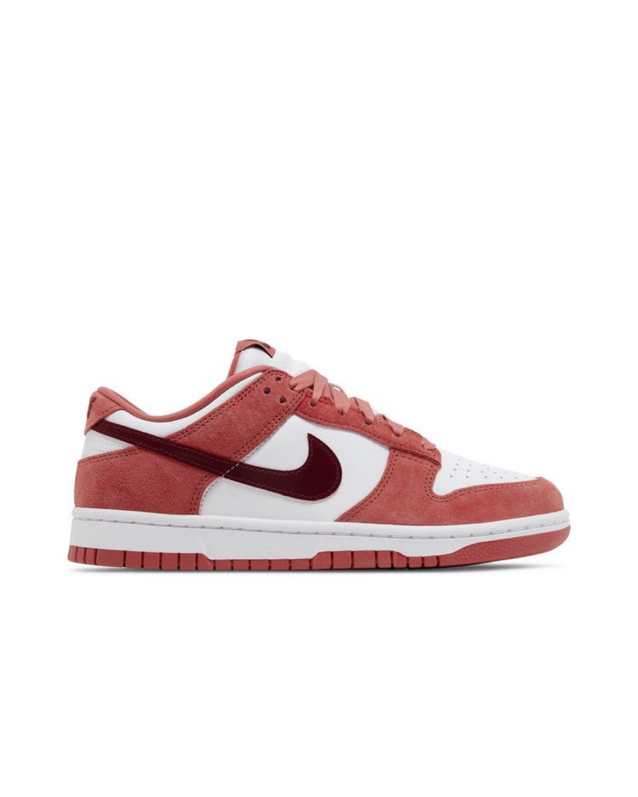 Shoe Crush Series Entering the Chat! 🎁

Vday Women’s Nike dunk low - 🌹🌹

#LTKSpringSale #LTKShoeCrush