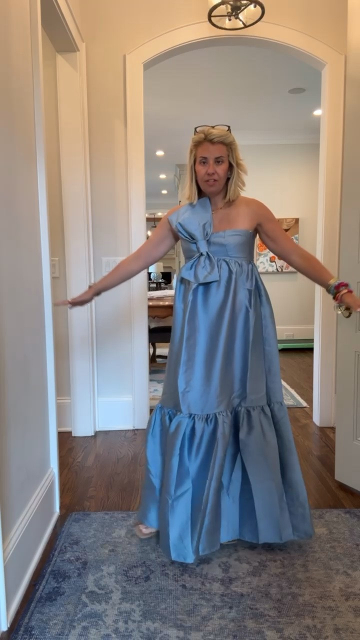 This is one of those add to cart right now girls! We are wearing this year-round and it is just perfection. I’m wearing a size small & 8 heel tts. ￼ *Use MIXANDMATCH20 at Petal & Pup *Use Catherine20 for 20% off my bracelets

#LTKootd #LTKWedding #LTKSeasonal