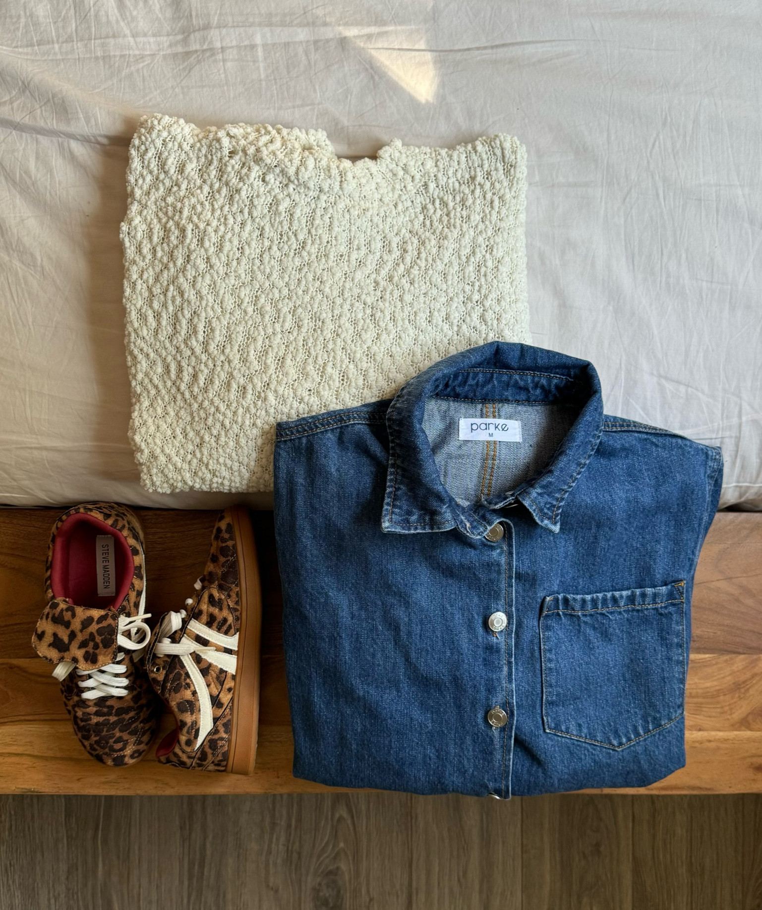 day 2/30 of fall outfits 👖💙 Parke denim romper, similar items listed! 