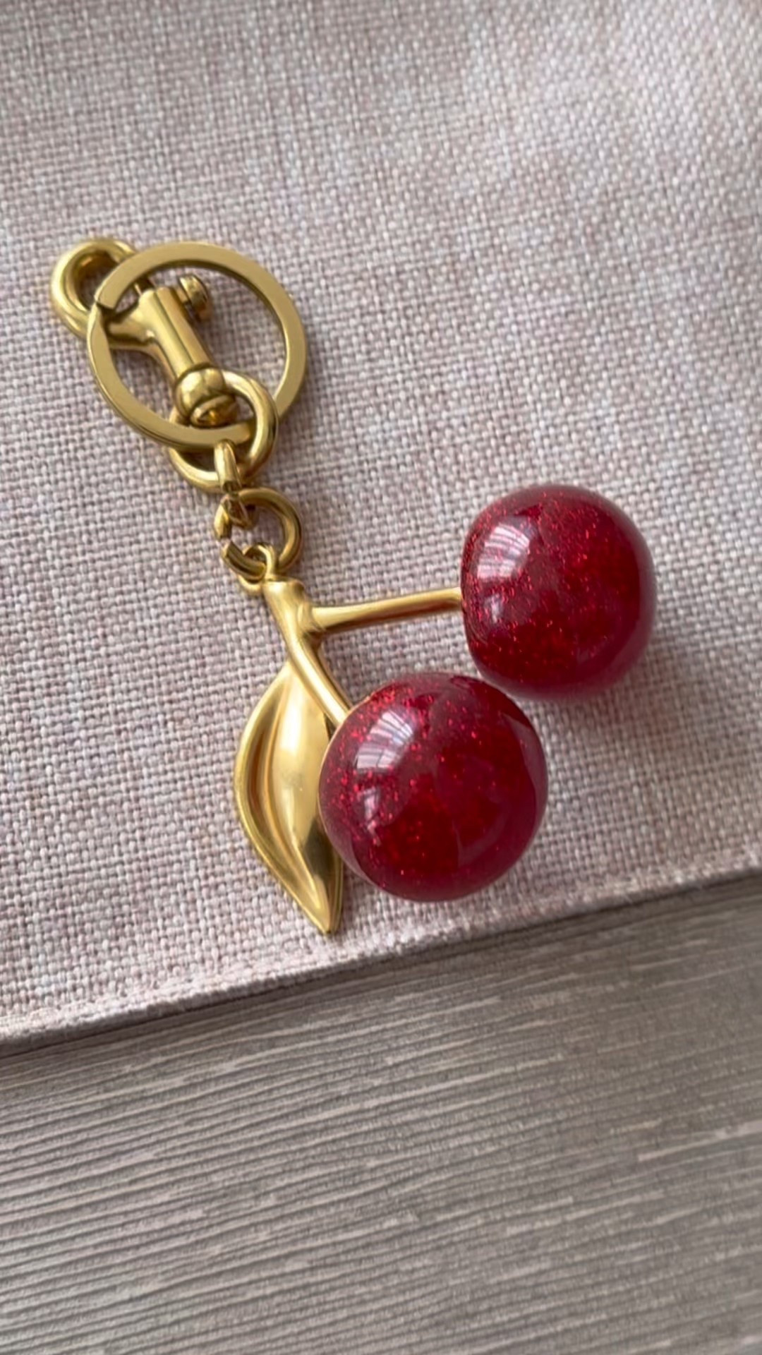 Trending key chain aka bag charm look a like from coach.  Only $10 on Amazon 

#LTKSeasonal #LTKStyleTip #LTKWatchNow