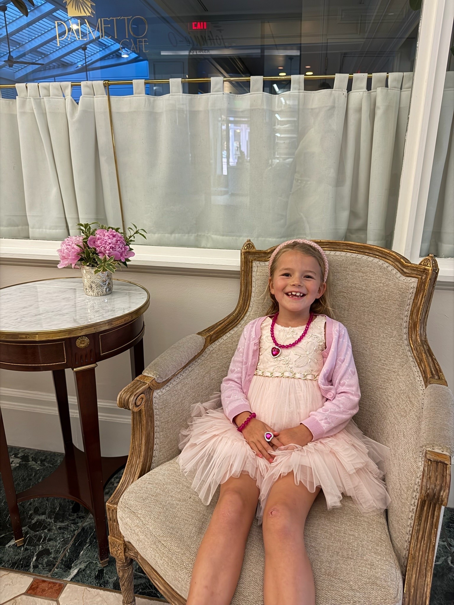 Marion in her princess dress👸🏼