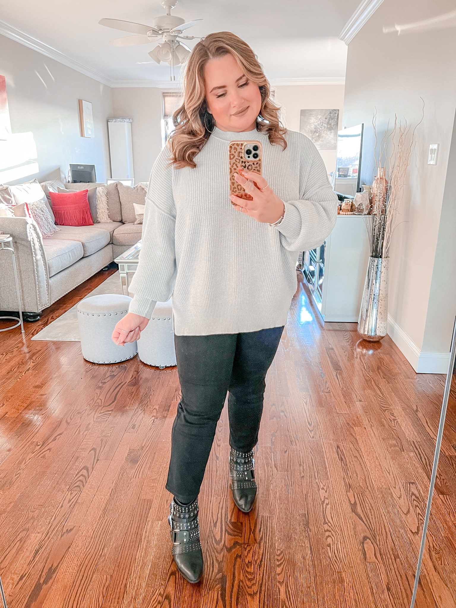 My @aerie sweater is super cozy & on sale!

Works great with leggings or jeans ✨

#LTKcurves #LTKSale #LTKsalealert