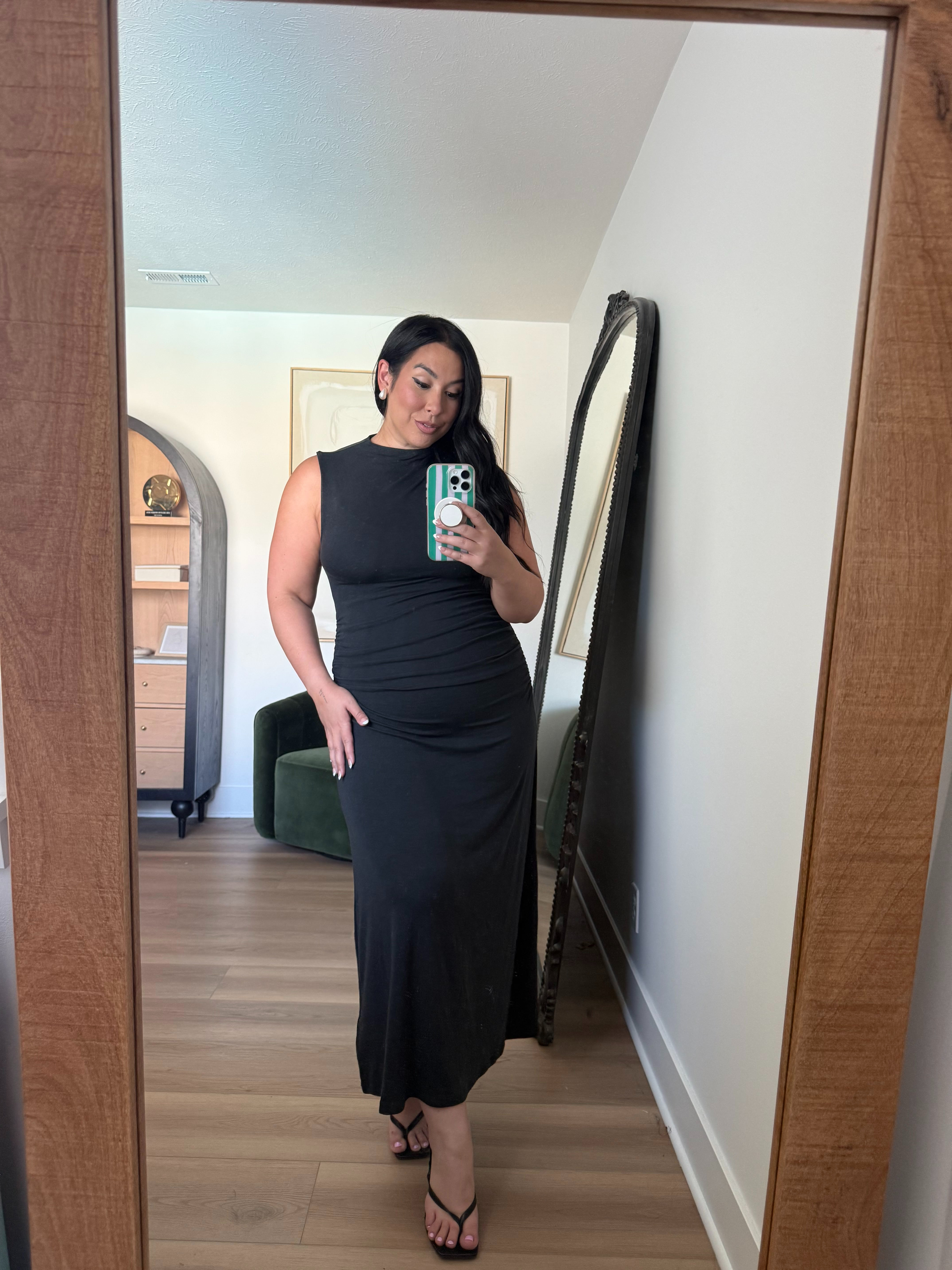 This knit dress is so lightweight and comfortable! Wearing a large! Midsize fashion, midsize, abercrombie, abercrombie sweater dress, fall style, fall dress

#LTKSeasonal #LTKMidsize