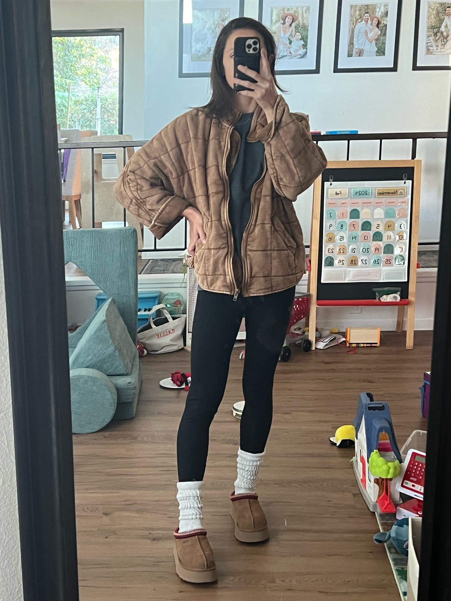 House is a mess but at least I like my outfit 🤷🏻‍♀️😂  #momoutfit #schooldropoff 

#LTKShoeCrush #LTKGiftGuide #LTKHoliday