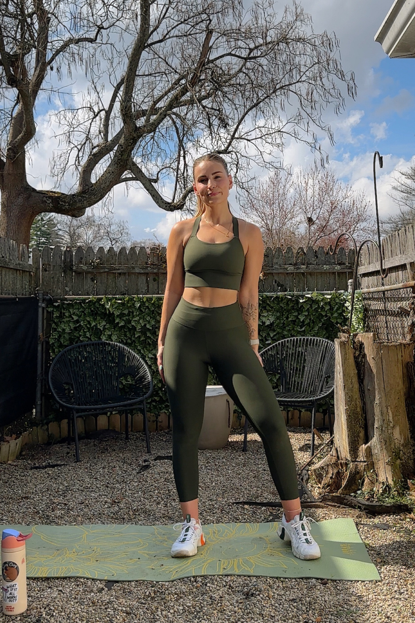 #ad obsessed with the new interval stash tights! Athleta’s new PowerMove fabric has been years in the making, and took 8 test cycles to perfect, and the wait was worth it. They stay up during higher intensity movements like jumping and running, hug the body in a compressive, but not restrictive way, and are quick drying!

*wearing a small in the top and bottoms! 

https://athleta.gap.com/browse/category.do?cid=46711


#LTKSeasonal #LTKfitness