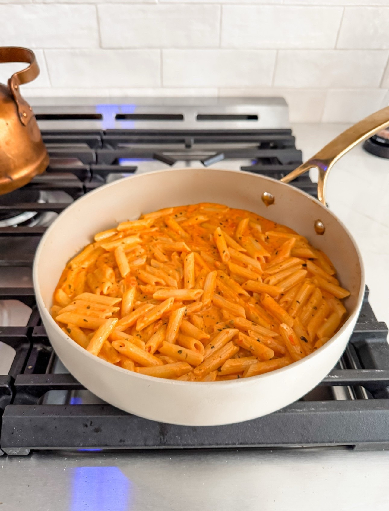 Weeknight dinner never looked so good. 🍝✨
Cooking in this bloomhouse 15-piece set (yes, the one from Oprah’s Favorite Things) instantly upgrades my kitchen vibes. The creamy almond finish + gold handles? A whole moment. 🤍

✔️ Heavy-duty aluminum
✔️ PFA-free ceramic nonstick
✔️ Easy to clean + so pretty on the stove
✔️ Works on all stovetops (gas, glass, induction)

Perfect for a newlywed registry, kitchen refresh, or early holiday gifting.

#LTKKitchen #OprahsFavoriteThings #BloomhouseCookware #NeutralHome #KitchenGoals #HostessGiftIdeas #LTKFinds #CeramicCookware


#LTKHome