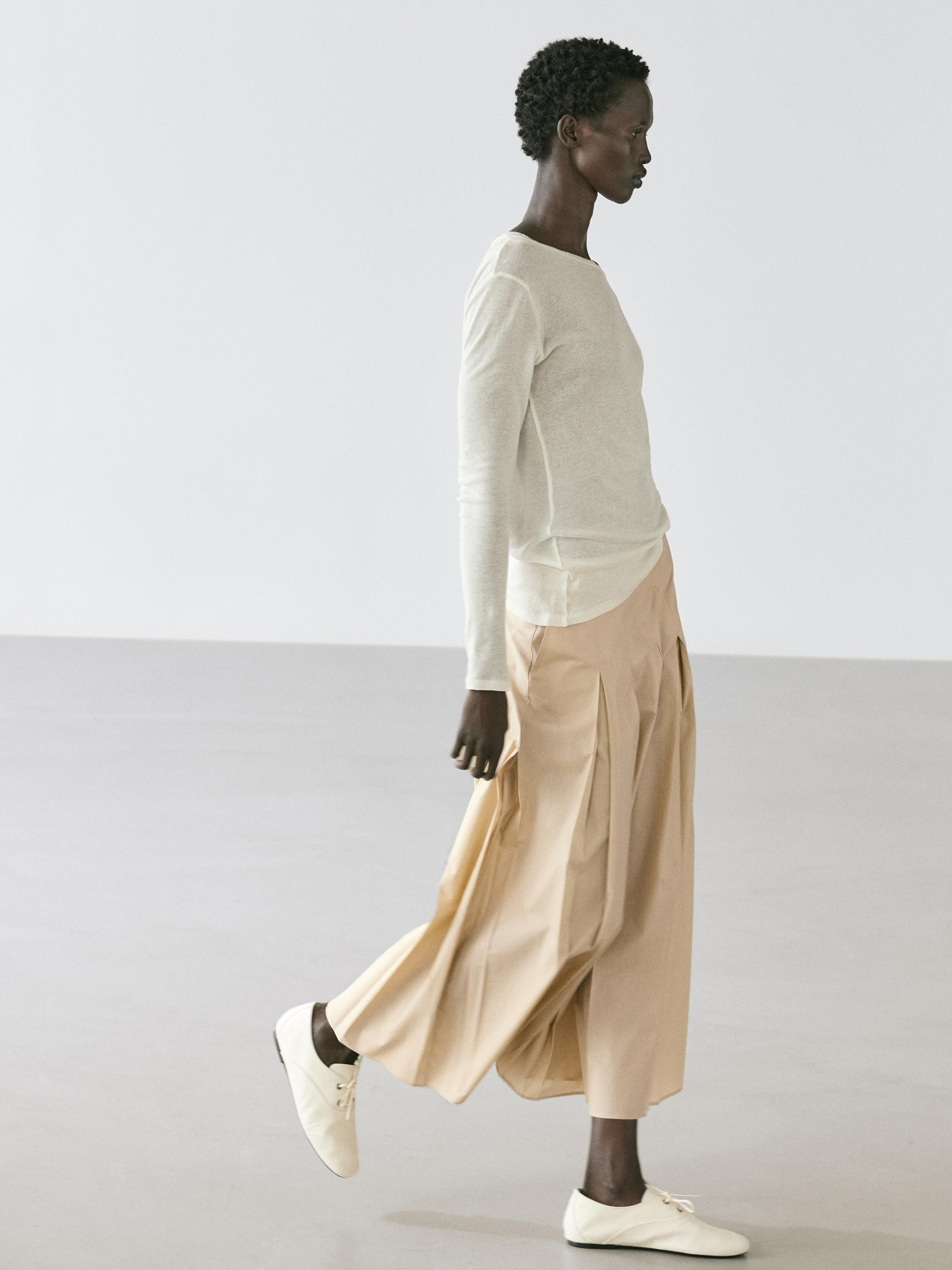 T-shirt semitransparente com pormenor na gola 100% algodão | Massimo Dutti PT