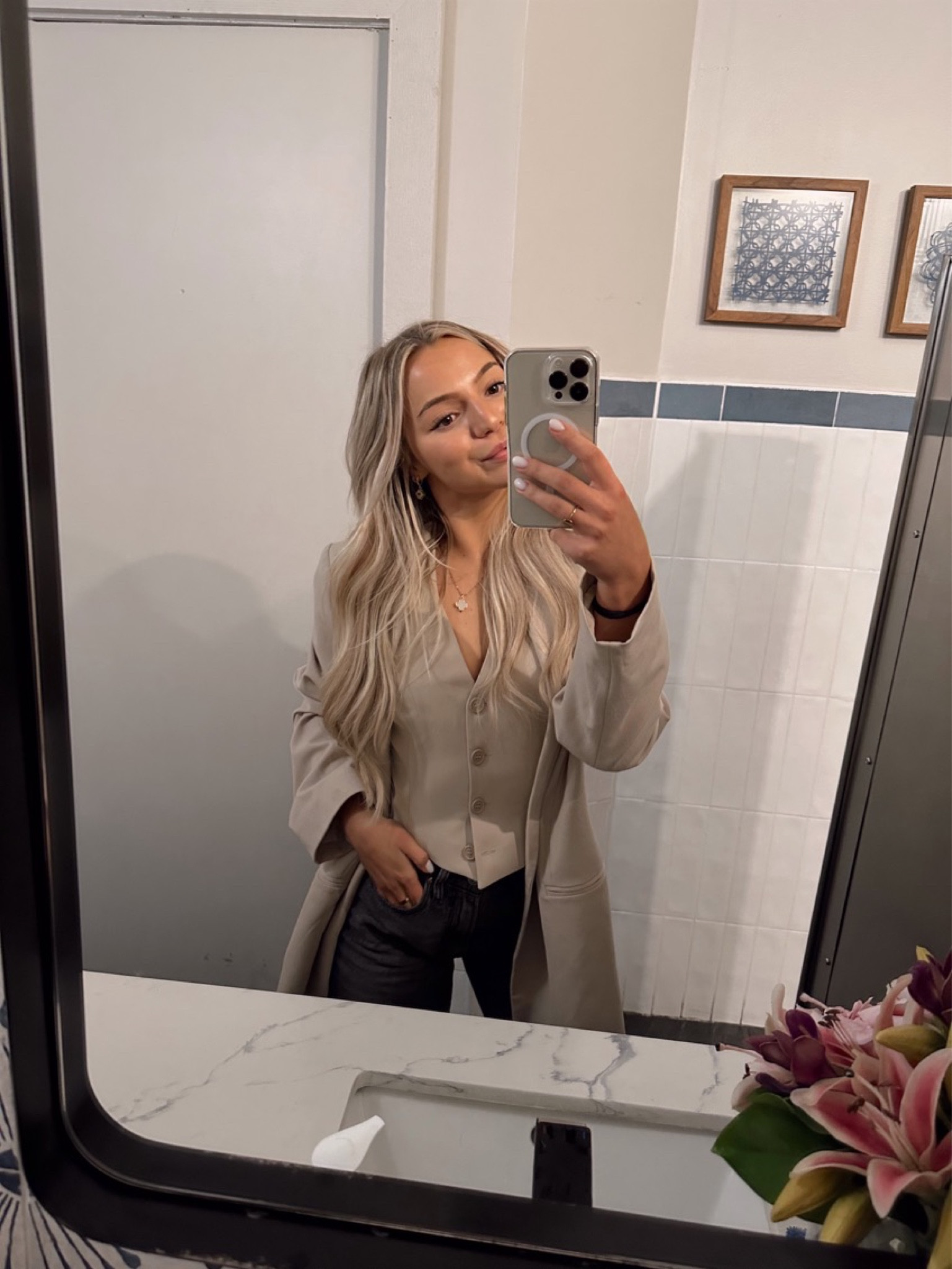 Vest and blazer season is amongst us🍂
Wearing a size small (4) in the vest 


#LTKfindsunder100 #LTKstyletip #LTKSeasonal