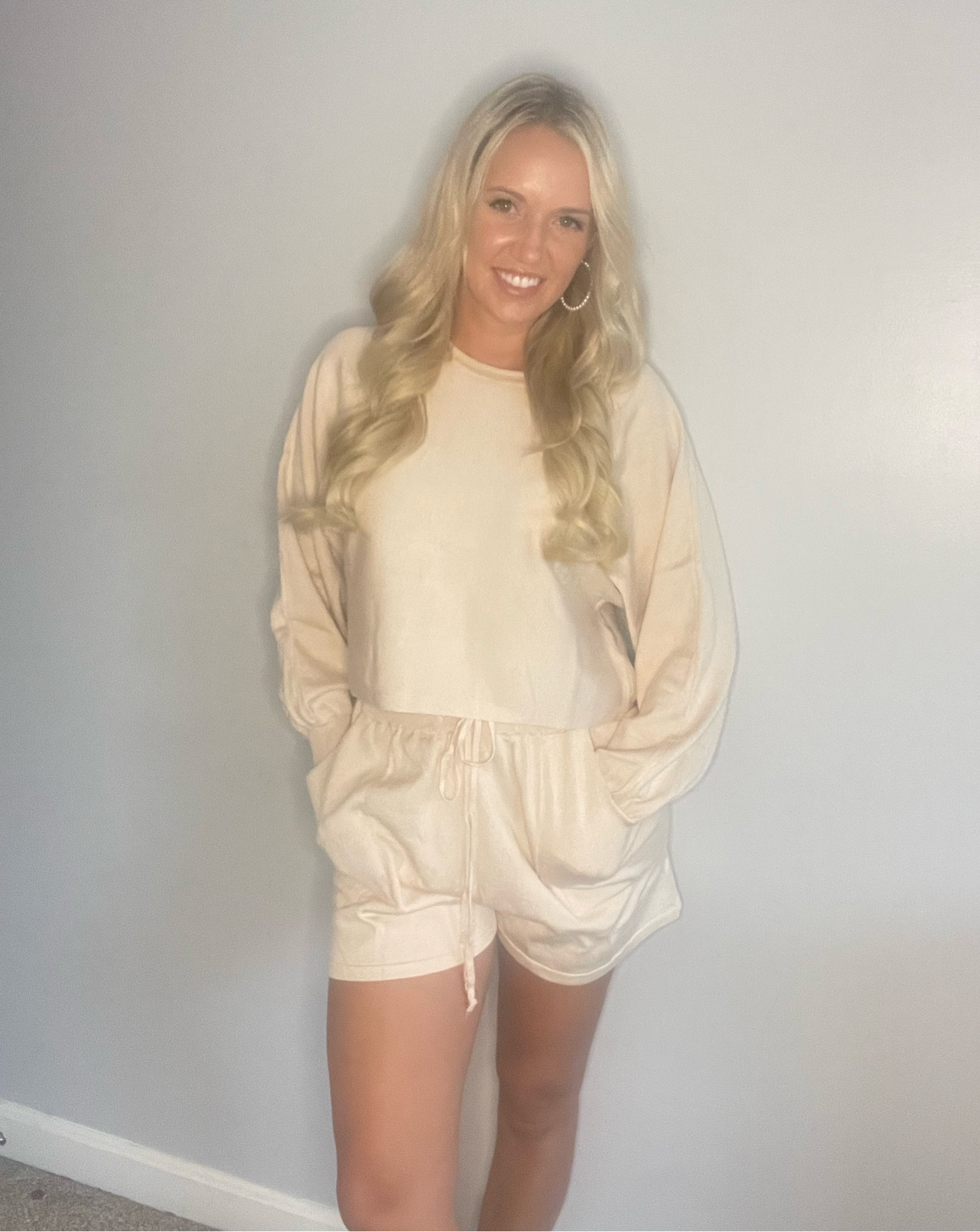 Comfy, cute and affordable crop lounge set from Amazon. Perfect for a rainy, lazy day 


Amazon
Lounge wear
Crop set
Neutral 
Beige 
Amazon fund
Comfy
Affordable 
Set
Lounge set 
Shorts
Crop 
Long sleeve 

#LTKstyletip #LTKSeasonal #LTKunder50