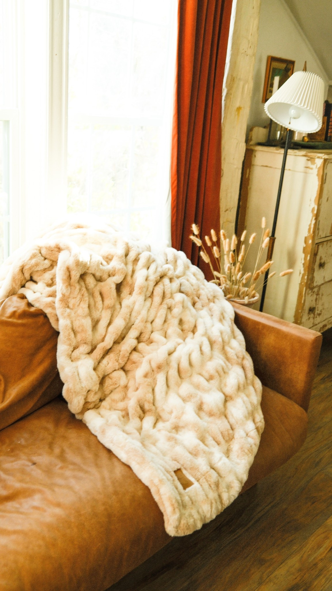 Gift Idea: the coziest, softest blanket
EVER! 

#LTKHoliday #LTKHome #LTKGiftGuide