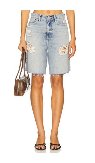 Good American Good Extreme Barrel Shorts in Blue. - size 2 | Revolve Clothing (Global)